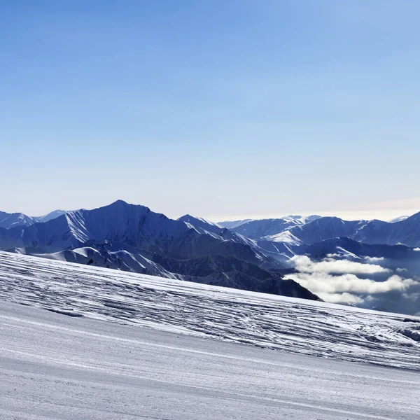 Pista Esquí Montaña Nevada Neblina Georgia Montañas Del Cáucaso Región — Foto de Stock