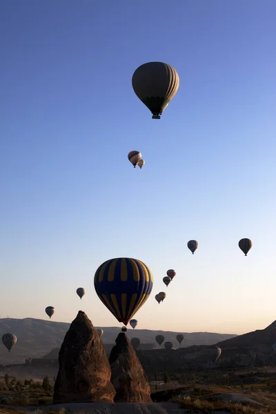 Gorem Cappadocia Turkey May 2013 Silhouette Hot Air Balloons Blue — 图库照片