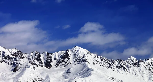 Panoramautsikt Över Snöbergen Solig Dag Kaukasusbergen Svanetiregionen Georgien Royaltyfria Stockbilder
