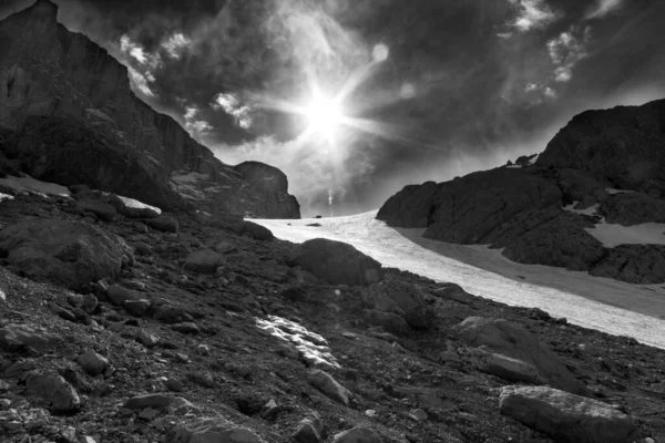 Горный Перевал Снегу Небе Солнцем Солнечными Лучами Турция Центральные Горы — стоковое фото