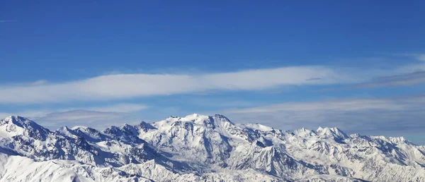 Vue Panoramique Sur Les Montagnes Enneigées Ciel Bleu Avec Nuages — Photo