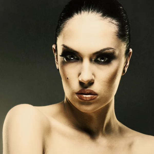 Adult pretty woman stylish portrait. Skin texture saved — Stock Photo, Image