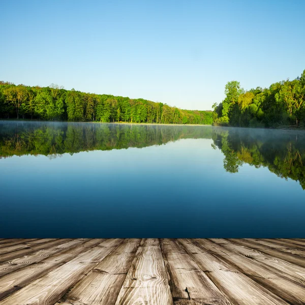 Bella alba sul lago — Foto Stock