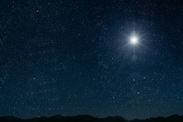Der Stern Leuchtet Über Der Weihnachtskrippe Jesu Christi — Stockfoto