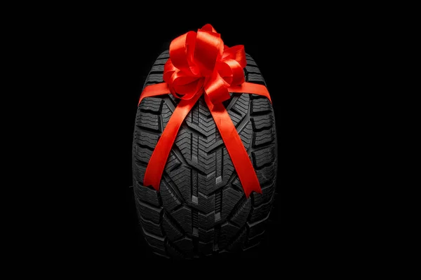 Black Isolation Rubber Tire Grey Backgrounds Bow Christmas — Stock Photo, Image