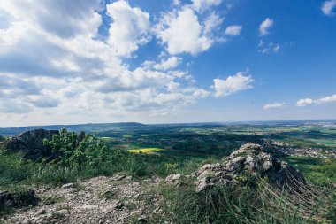 Avrupa 'daki dağların yaz manzarası