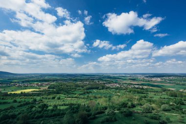 Avrupa 'daki dağların yaz manzarası
