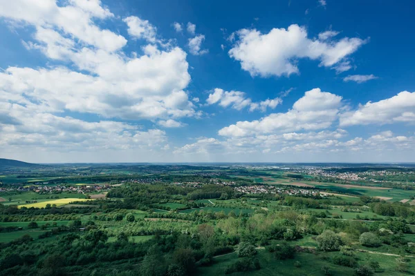 Avrupa 'daki dağların yaz manzarası