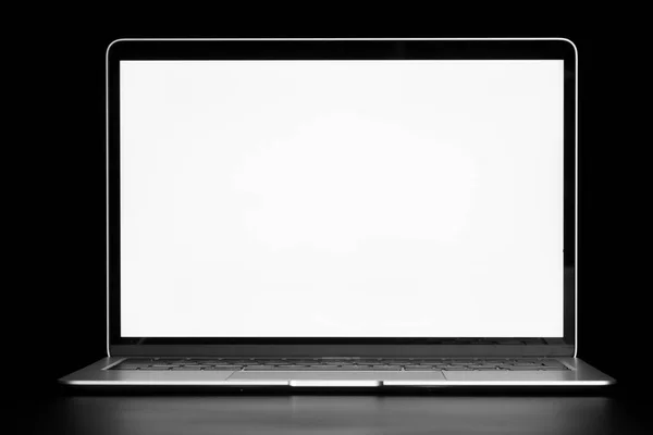현대의 노트북 컴퓨터 — 스톡 사진