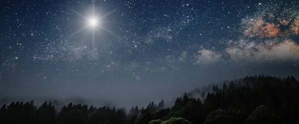 Святвечір Ісуса Христа Світить Місяць — стокове фото