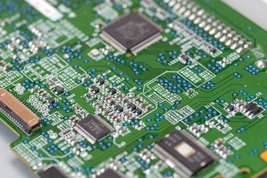 bilgisayar mainboard ile birçok elektronik bileşenler