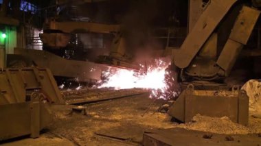 yüksek fırın Metalurji tesisi gelen sıvı metal eritme