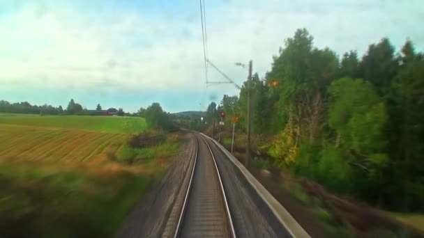 A nagy sebességű vonat vezetése — Stock videók