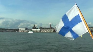 helsinki Finlandiya bayrağı ile deniz Panoraması
