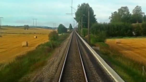 Conducción del tren de alta velocidad — Vídeo de stock