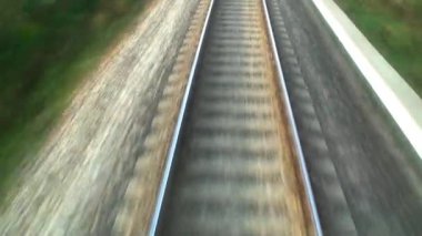yüksek hızlı tren yolu görünümünü kapat