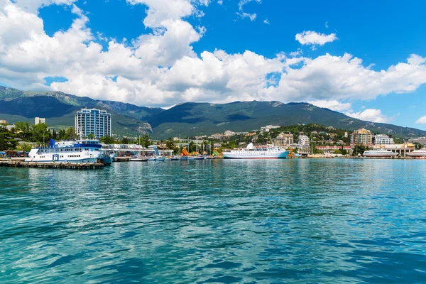 Panorama de Yalta, Crimeia, Ucrânia — Fotografia de Stock