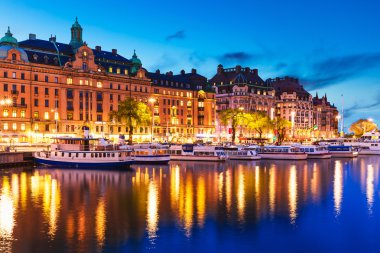 akşam toplayan stockholm, İsveç