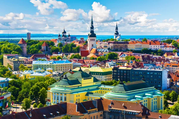 Tallinn, Estonya 'daki eski bir kasaba — Stok fotoğraf