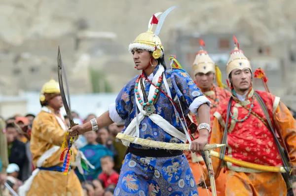 Ladakh 유산 축제에 댄서 스톡 이미지