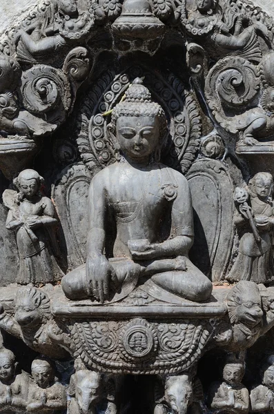 Будда из камня — стоковое фото
