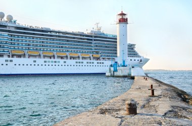 cruise gemisi costa ayrılmak