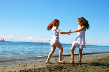 Kadınlar Plajıvrouwen op strand