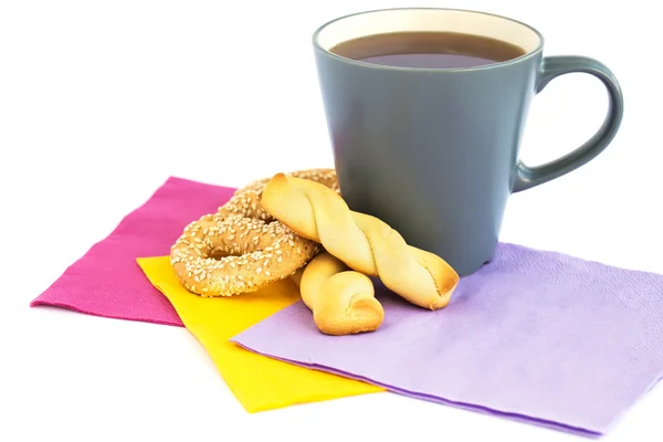 Kopp te, cookies och skorpor — Stockfoto