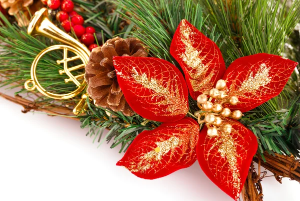 Holly berry bloem en Kerstmis decoratie — Stockfoto