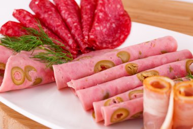 Salam, mortadella ve pastırma