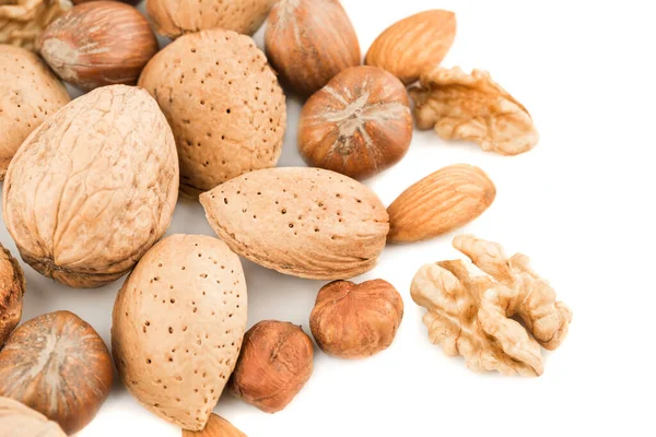 Montón Nueces Almendras Avellanas Sobre Fondo Blanco —  Fotos de Stock