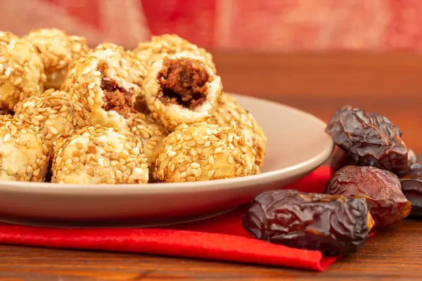 Grekiska Och Cypern Traditionella Juldagen Cookies Med Sesamfrön Trä Bakgrund — Stockfoto