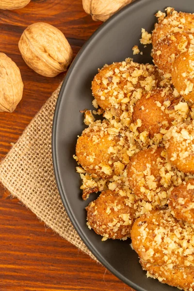 Dulces Navideños Griegos Chipriotas Melomakarona Nueces Sobre Fondo Madera Galletas — Foto de Stock