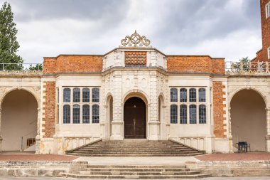 Holland House ya da Cope Castle, Holland Park, İngiltere.