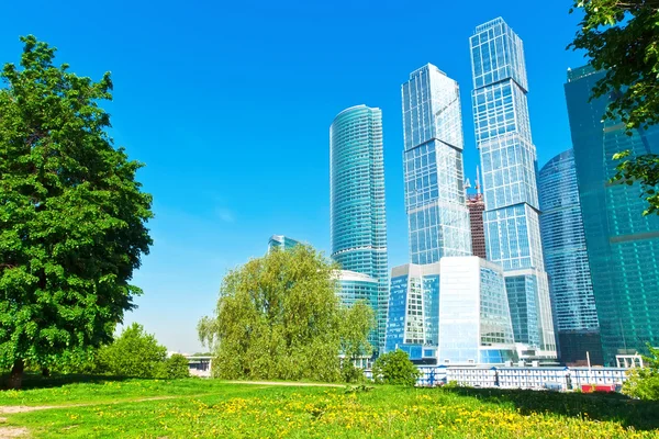 Kotelnicheskaya vallen byggnad — Stockfoto