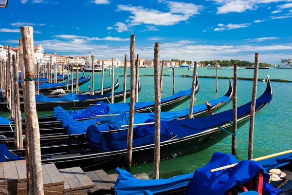 Góndolas en Venecia — Foto de Stock