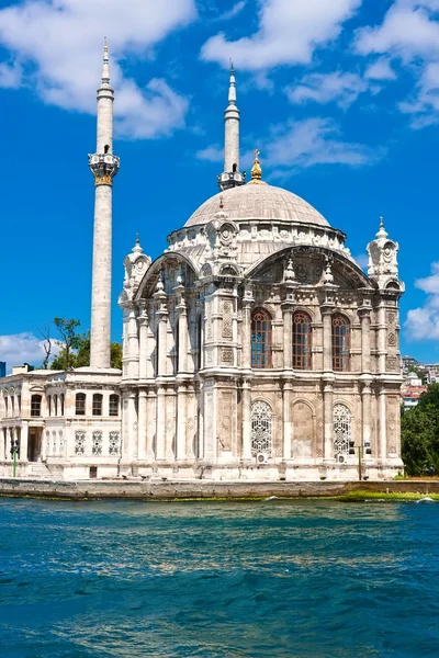 Ortakoy Mosque — Stock Photo, Image