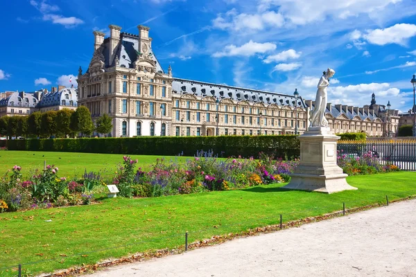 Louvre museum — Stock Photo, Image