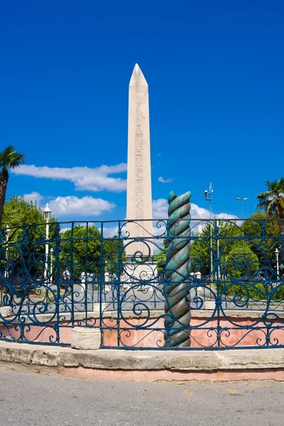 Egyptský obelisk v istanbulu — Stock fotografie