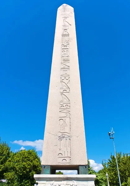 Egyptian obelisk in Istanbul — Stock Photo, Image