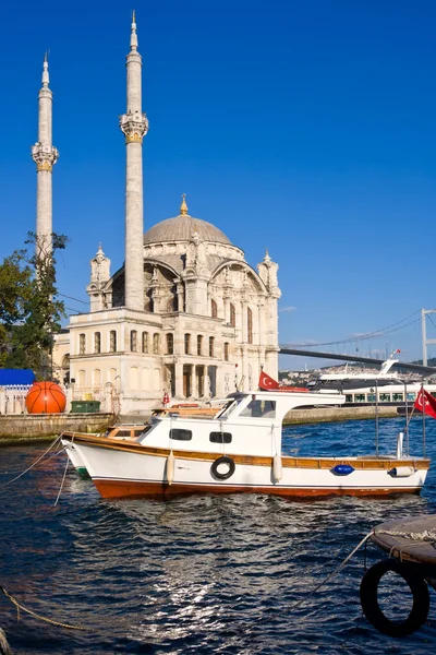 Mesquita de Ortakoy — Fotografia de Stock