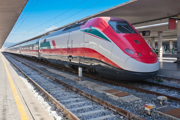 Treno moderno — Foto Stock