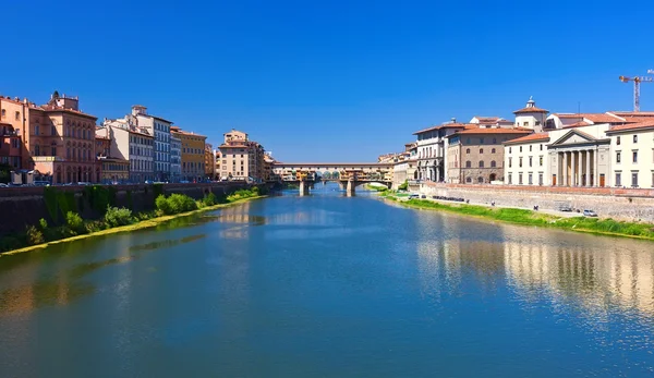 Arno folyó Firenzében — Stock Fotó