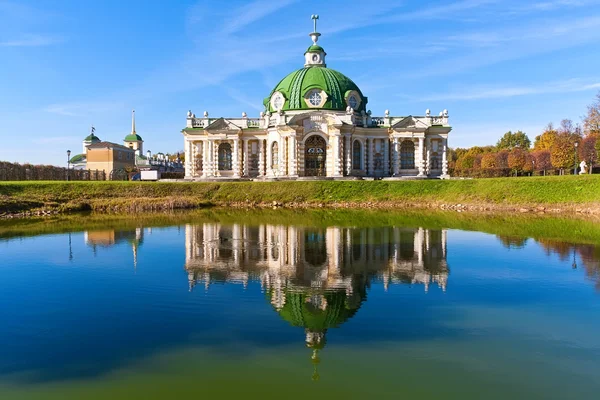 Pavillon-Grotte in kuskovo — Stockfoto