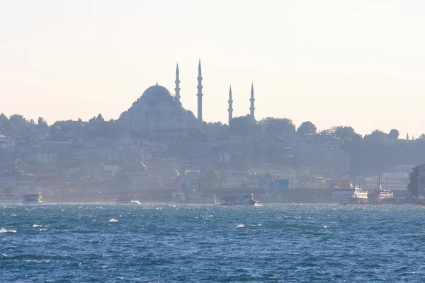 Istanbul'da boğaz — Stok fotoğraf