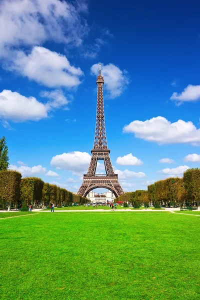 Eiffelturm in Paris — Stockfoto