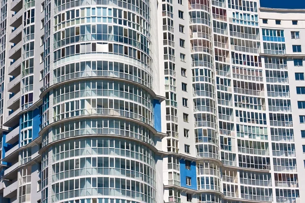 Modern apartment building — Stock Photo, Image