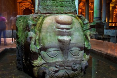 Medusa başı