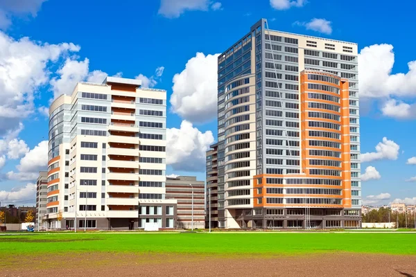 Modern apartment buildings — Stock Photo, Image