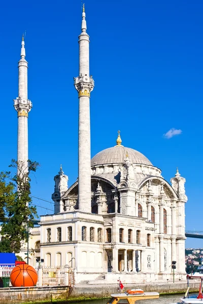 Mezquita Ortakoy — Foto de Stock